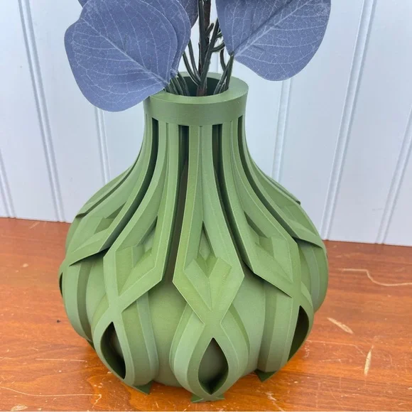 Modern Minimalist Flower Vase, The Linse Short Vase - Picture 2 of 8